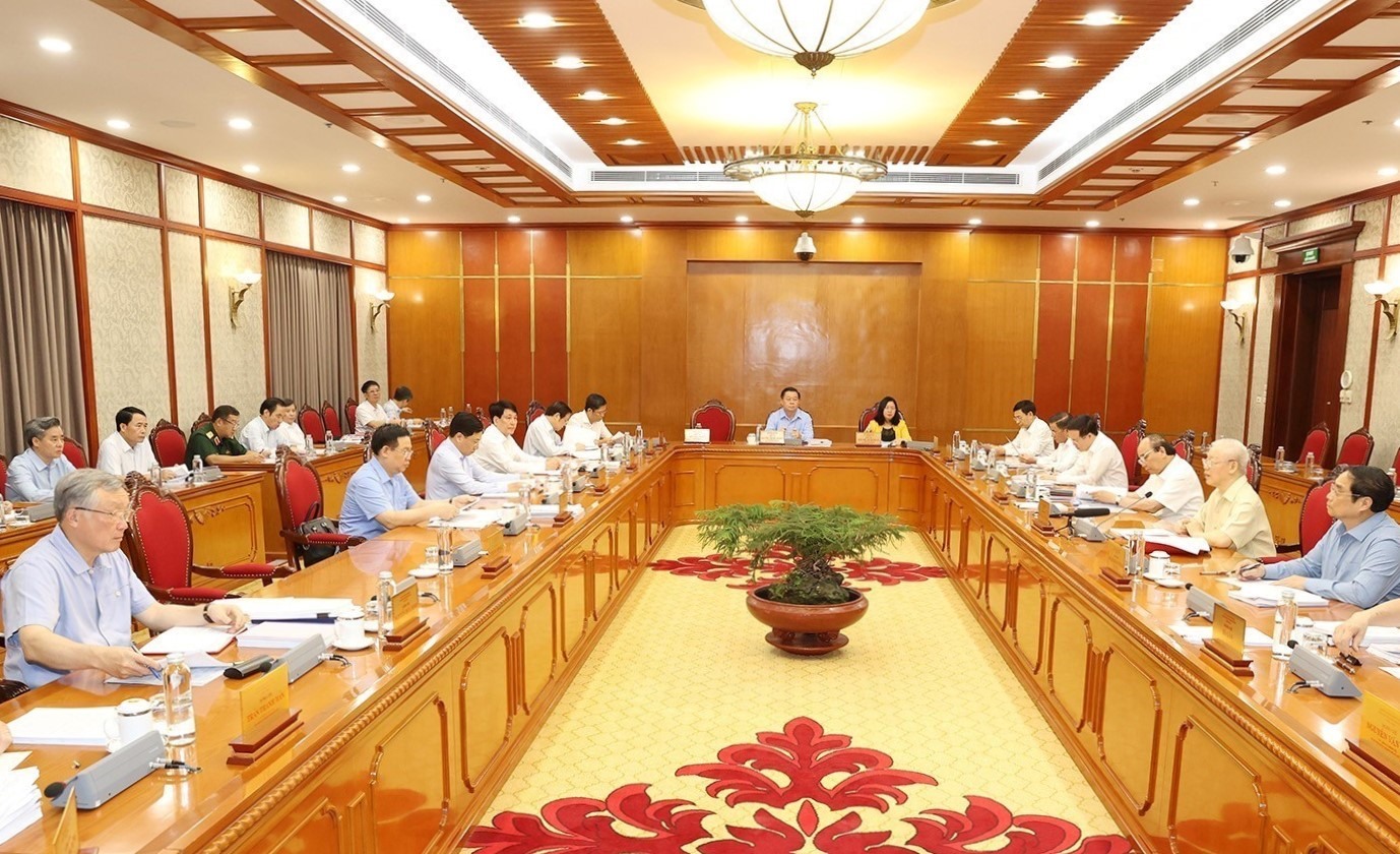 Bộ Chính trị thống nhất mục tiêu năm 2030 Việt Nam hoàn thành công nghiệp hoá