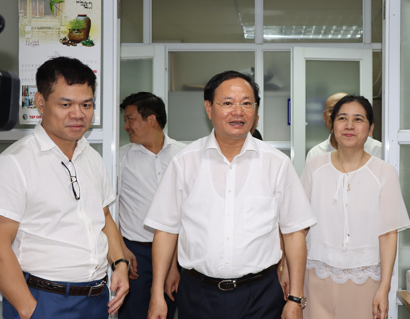 Thứ trưởng Bộ TN&MT Lê Minh Ngân thăm và làm việc với cơ quan truyền thông của Bộ TN&MT