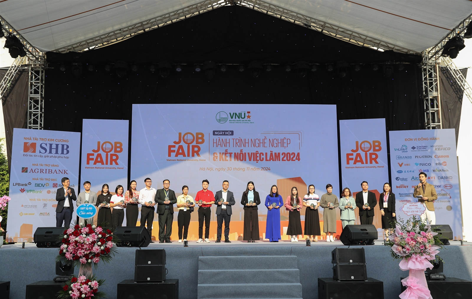Đại học Quốc gia Hà Nội tổ chức Ngày hội “Hành trình nghề nghiệp và Kết nối việc làm” năm 2024