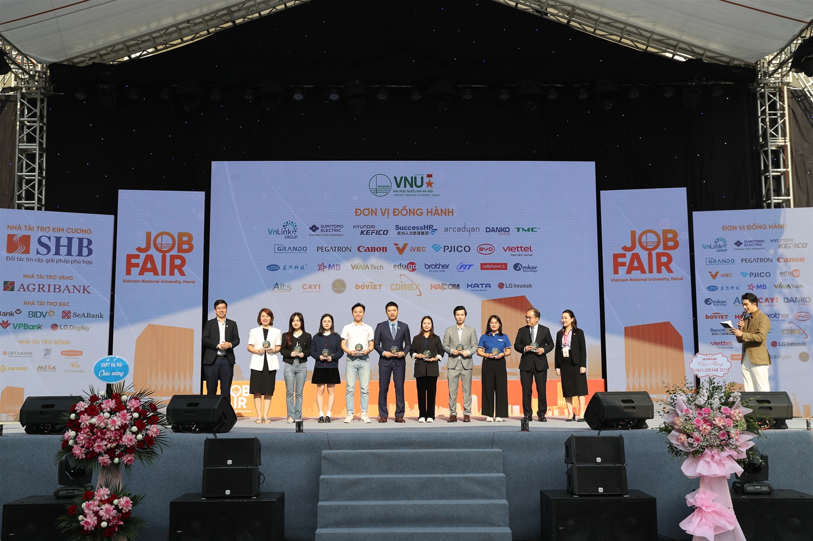 Đại học Quốc gia Hà Nội tổ chức Ngày hội “Hành trình nghề nghiệp và Kết nối việc làm” năm 2024