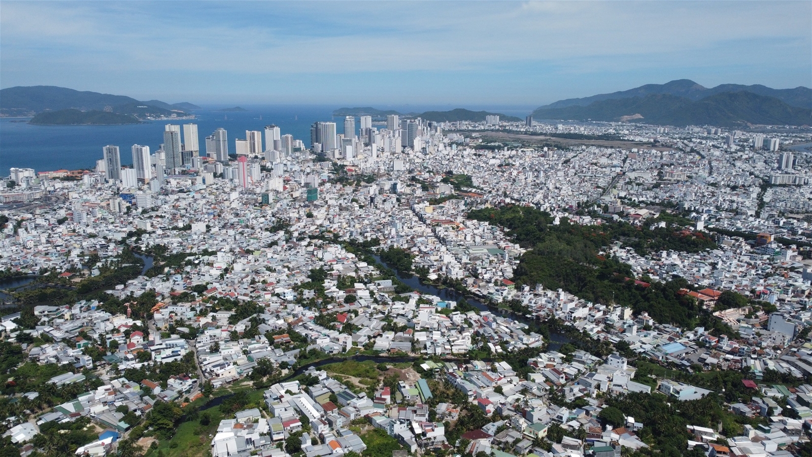 Sau 7 năm, Khánh Hòa mới đấu giá đất thành công 1 lô đất vàng