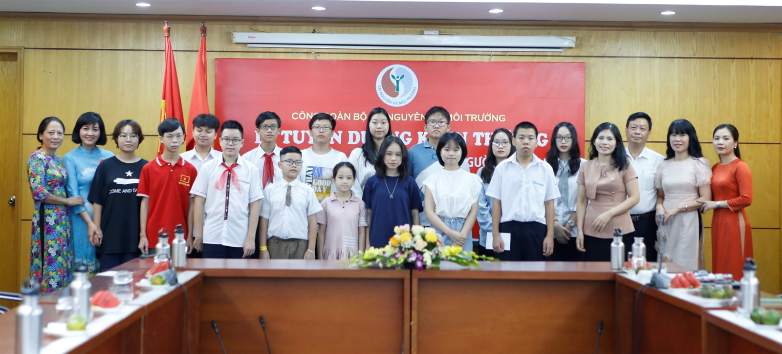 Tuyên dương các con cán bộ Bộ TN&MT đạt thành tích cao trong học tập