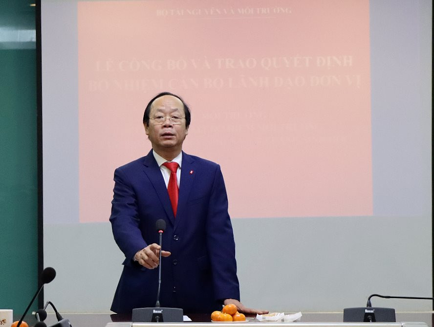 Trao quyết định bổ nhiệm 8 lãnh đạo đơn vị thuộc lĩnh vực môi trường