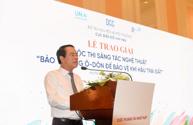 Trao giải và triển lãm trưng bày các tác phẩm đạt giải Cuộc thi sáng tác nghệ thuật Bảo vệ tầng ô-dôn để bảo vệ khí hậu Trái đất