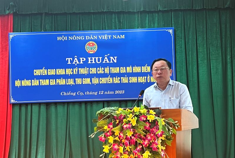 Hội Nông dân Việt Nam tổ chức Tập huấn chuyển giao khoa học kỹ thuật cho các hộ tham gia mô hình điểm “Hộ nông dân tham gia phân loại, thu gom, vận chuyển rác thải sinh hoạt ở nông thôn” tại Sơn La