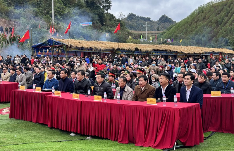 Lễ hội Đồi cỏ Ba Quáng