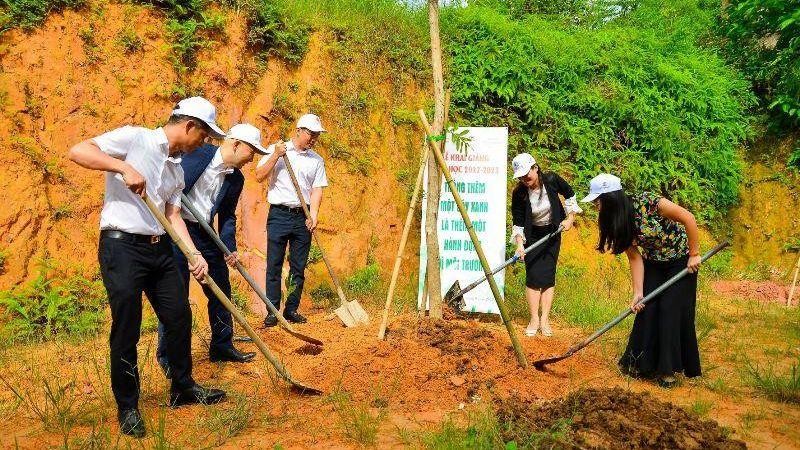 Chính thức khởi động chương trình “Xanh hóa học đường”