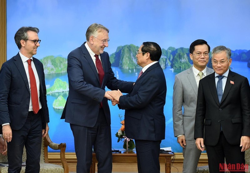 Thủ tướng Phạm Minh Chính tiếp Chủ tịch Ủy ban Thương mại quốc tế của Nghị viện châu Âu