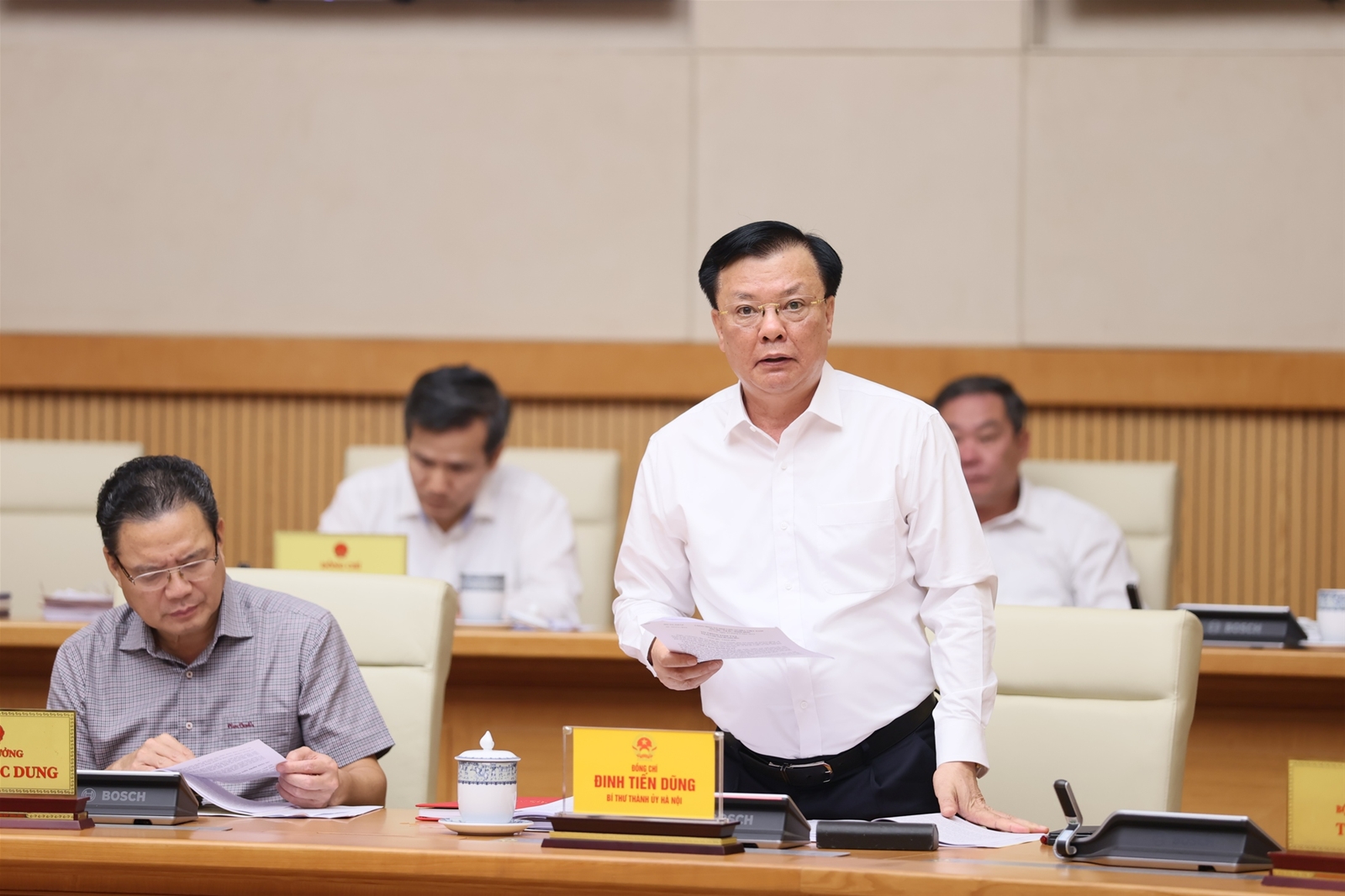 Thủ tướng: 8 nội dung cần lưu ý để bảo đảm tiến độ, nâng cao chất lượng xây dựng thể chế