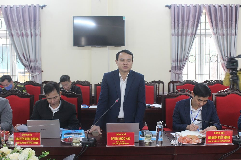 Cục Địa chất Việt Nam khảo sát khu vực có khoáng sản than tại Phù Yên (Sơn La)