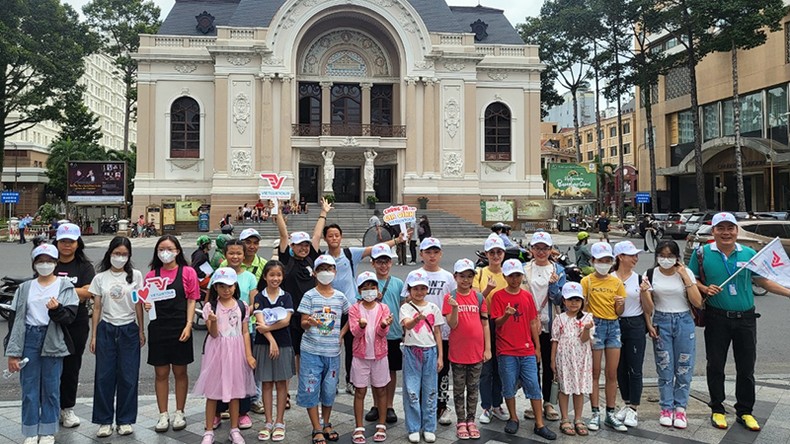 Tết Độc lập rộn ràng trên mọi miền đất nước