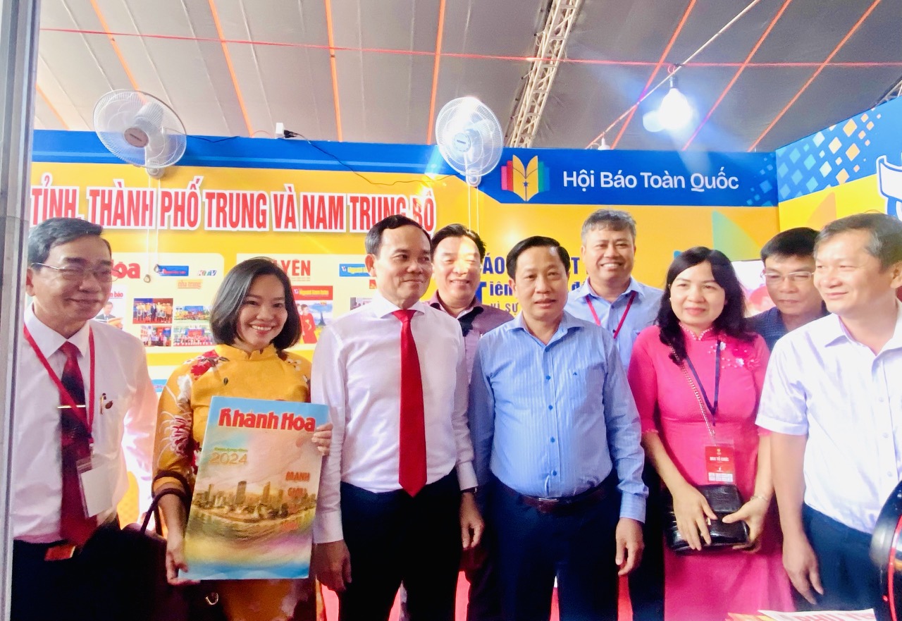 Hội báo toàn quốc 2024 tôn vinh lao động sáng tạo của người làm báo