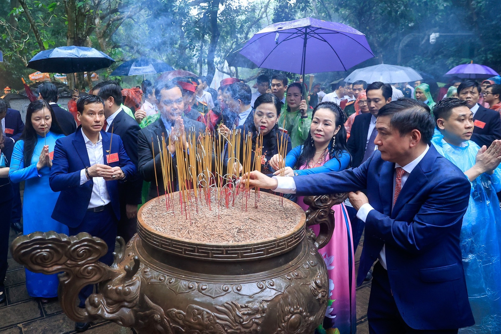 Thủ tướng Phạm Minh Chính dự lễ dâng hương ngày Giỗ Tổ Hùng Vương