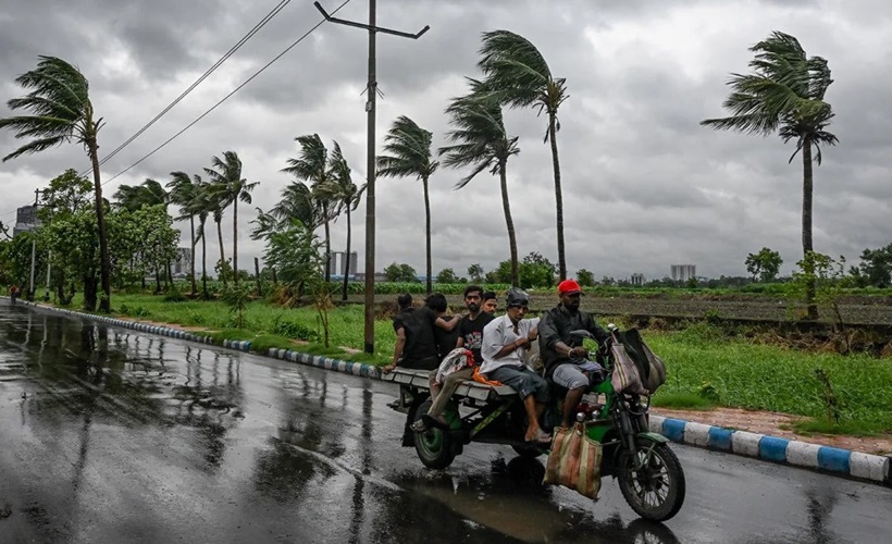 Bão Remal càn quét Nam Á, hơn 30 người thiệt mạng