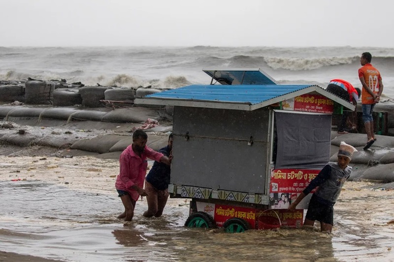 Bão Remal càn quét Nam Á, hơn 30 người thiệt mạng