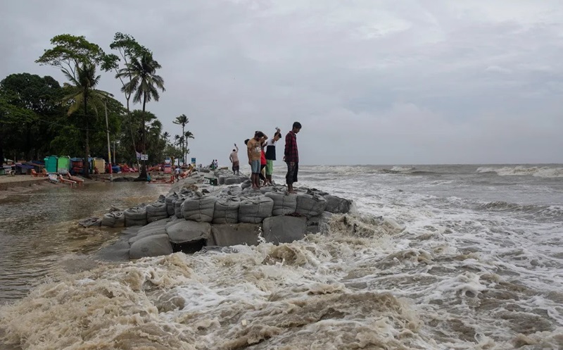 Bão Remal càn quét Nam Á, hơn 30 người thiệt mạng
