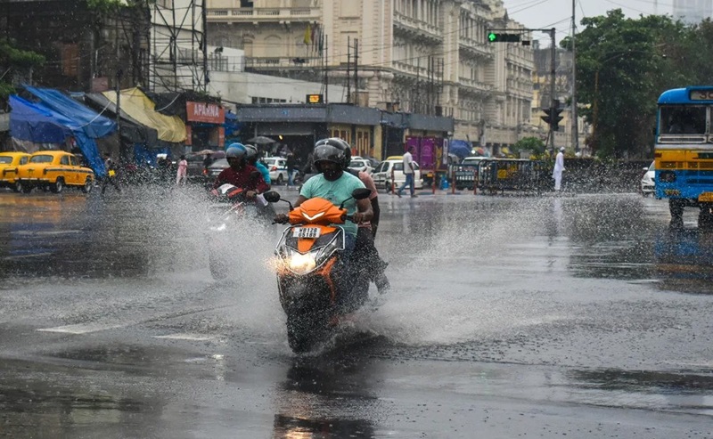 Bão Remal càn quét Nam Á, hơn 30 người thiệt mạng