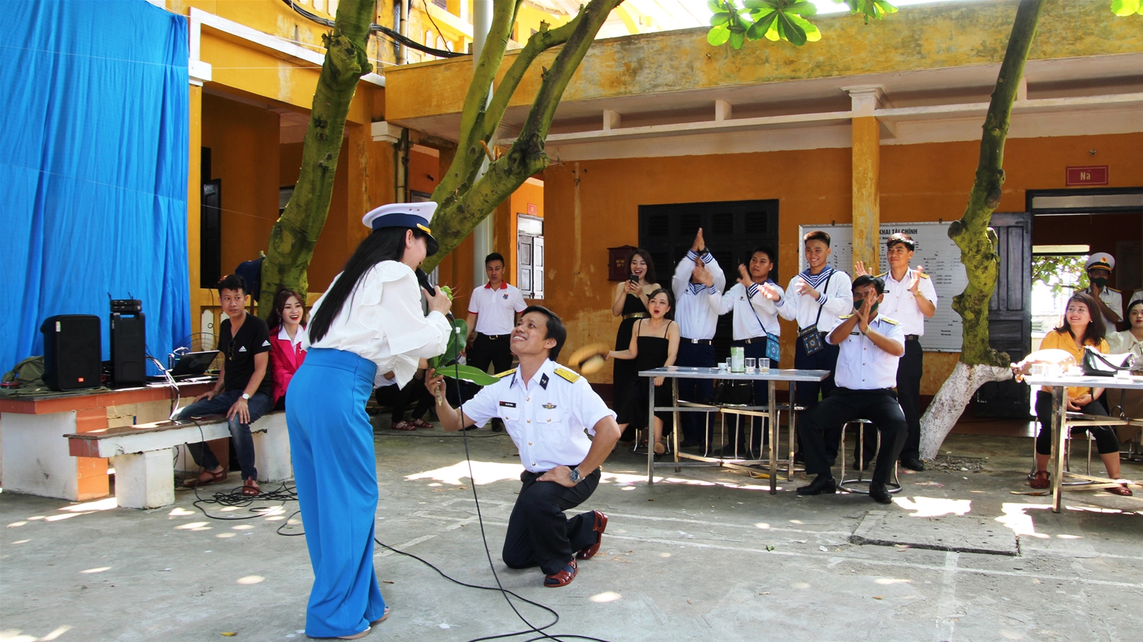 “Nghệ sĩ Trường Sa” kể chuyện nghề đầu xuân mới