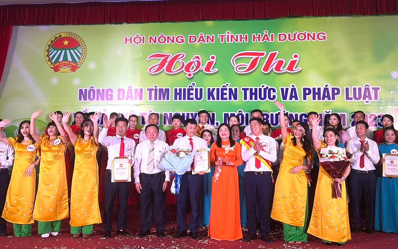 Hải Dương: Nông dân tìm hiểu kiến thức và pháp luật về bảo vệ môi trường năm 2023