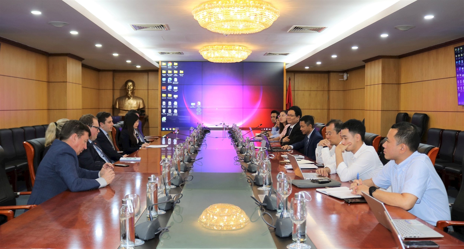 Thúc đẩy hợp tác với Úc trong ứng phó biến đổi khí hậu