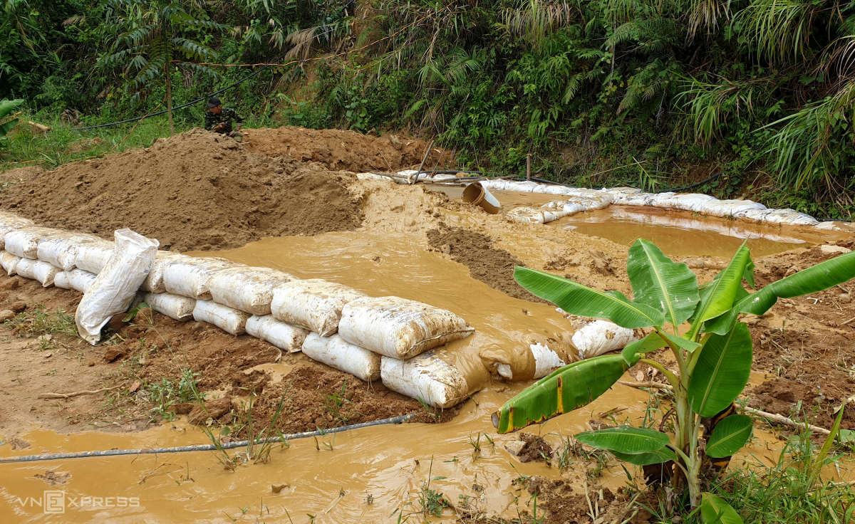 Những bãi vàng trái phép ở Quảng Nam