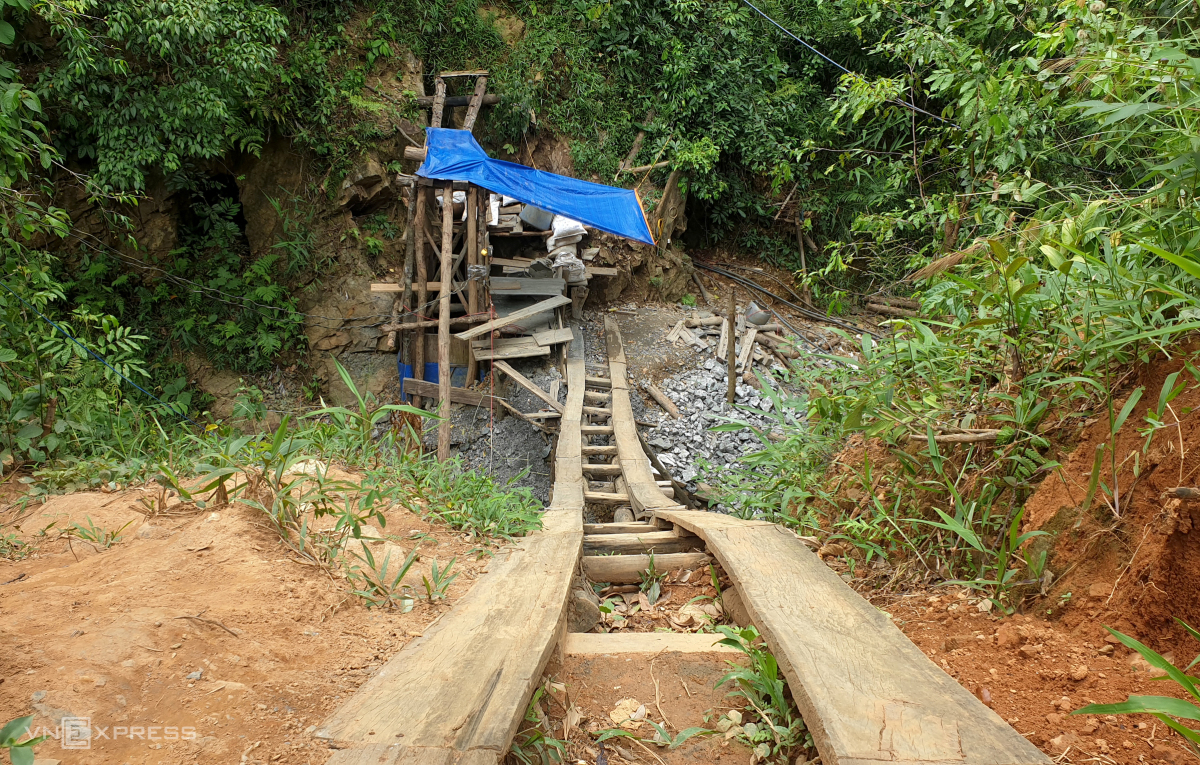 Những bãi vàng trái phép ở Quảng Nam