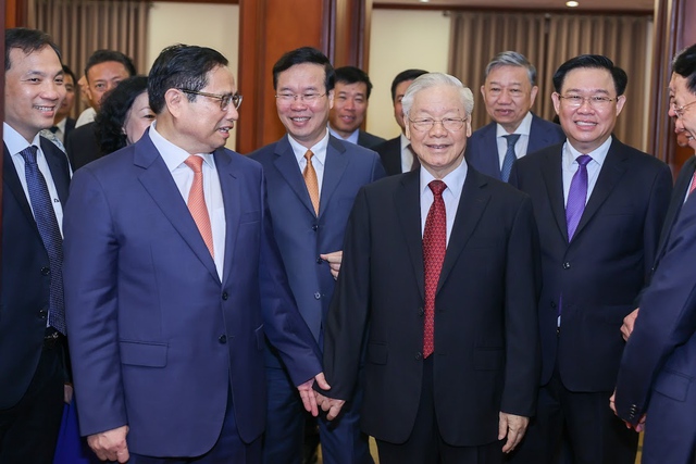 Chùm ảnh: Bế mạc Hội nghị Trung ương giữa nhiệm kỳ