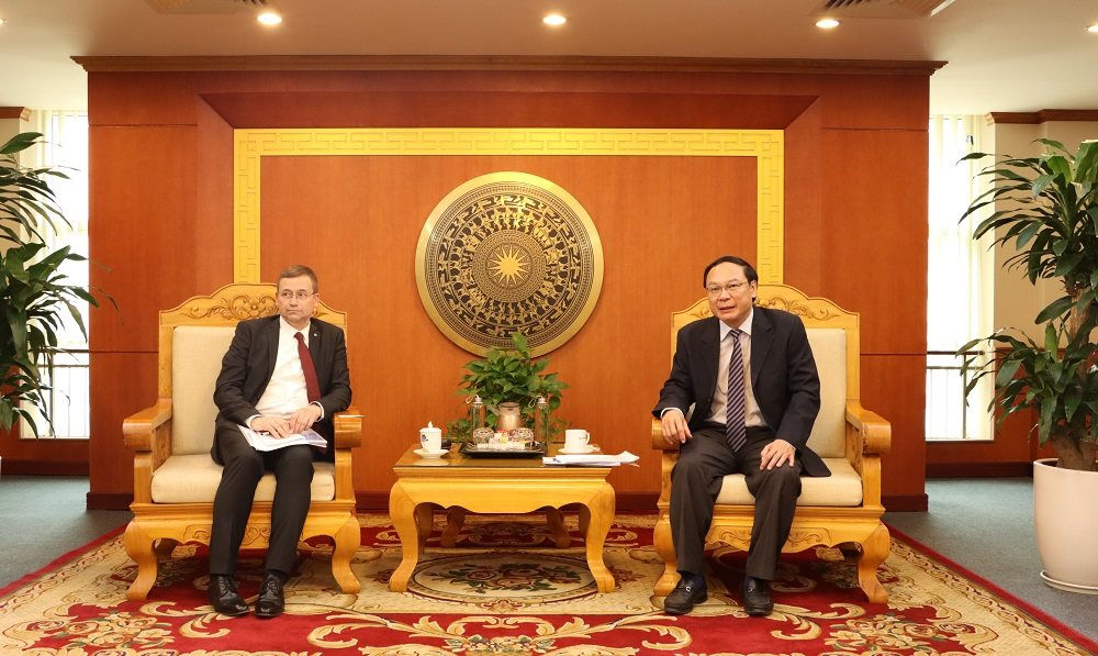 Thứ trưởng Lê Công Thành tiếp và làm việc với đại diện Bộ Tài chính Phần Lan