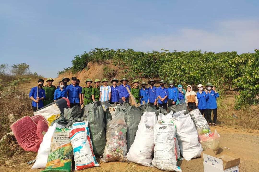 Nâng cao ý thức giữ gìn và bảo vệ môi trường trong phát triển du lịch bền vững tại vùng miền núi phía Bắc