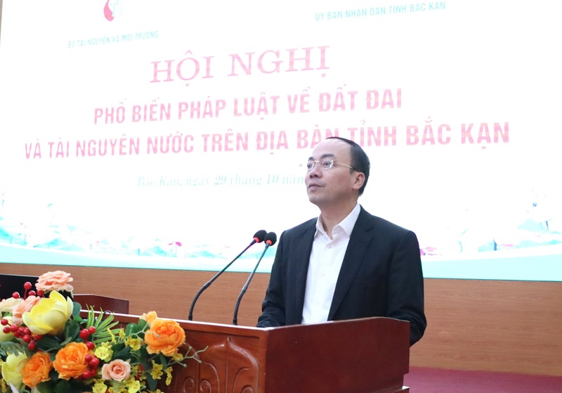 Bộ TN&MT phổ biến pháp luật về đất đai và tài nguyên nước tại Bắc Kạn