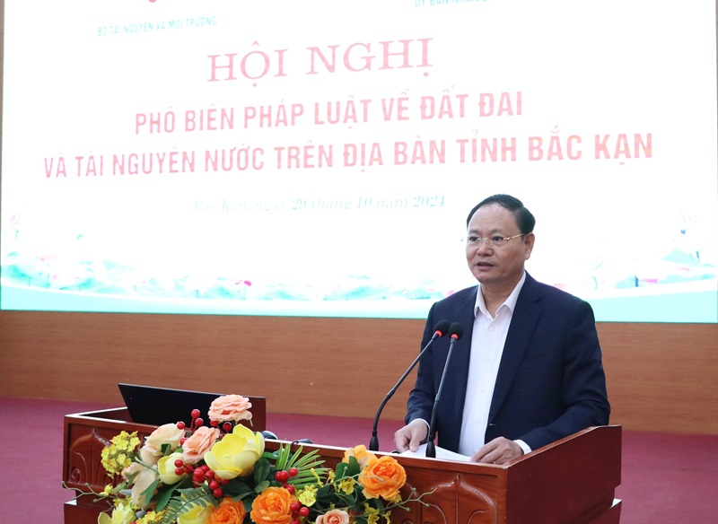 Bộ TN&MT phổ biến pháp luật về đất đai và tài nguyên nước tại Bắc Kạn