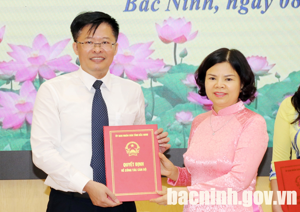 Tỉnh ủy Bắc Ninh tổ chức Hội nghị công bố các Nghị quyết, Quyết định về công tác cán bộ