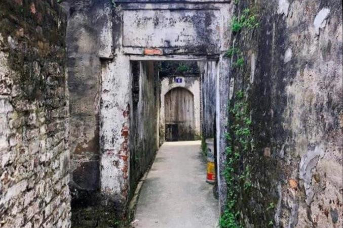 Bát Tràng - Từ làng nghề khói bụi đến làng nghề xanh