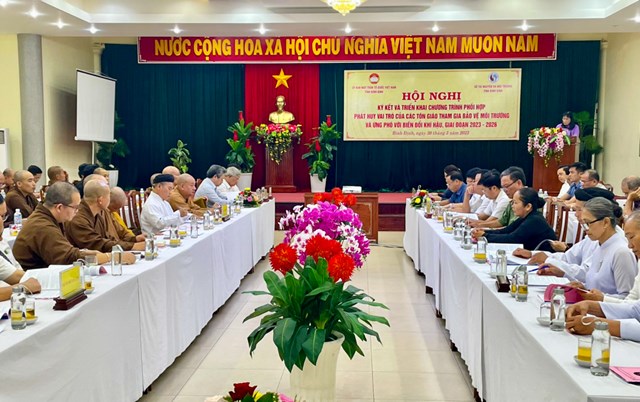 Bình Định: Hội nghị ký kết các tôn giáo tham gia bảo vệ môi trường và ứng phó với biến đổi khí hậu