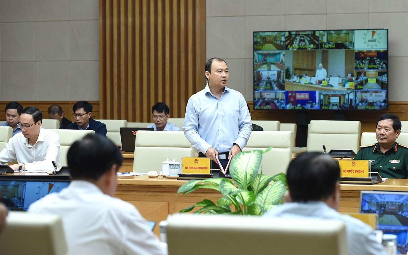 Thủ tướng Phạm Minh Chính chủ trì Phiên họp lần thứ 18 Ban Chỉ đạo quốc gia phòng, chống dịch Covid-19