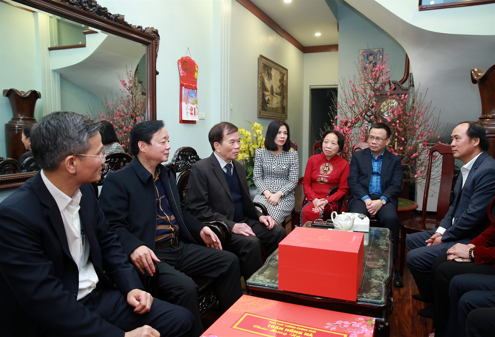 Phó Thủ tướng Trần Hồng Hà thăm, chúc Tết các lực lượng ứng trực đêm Giao thừa