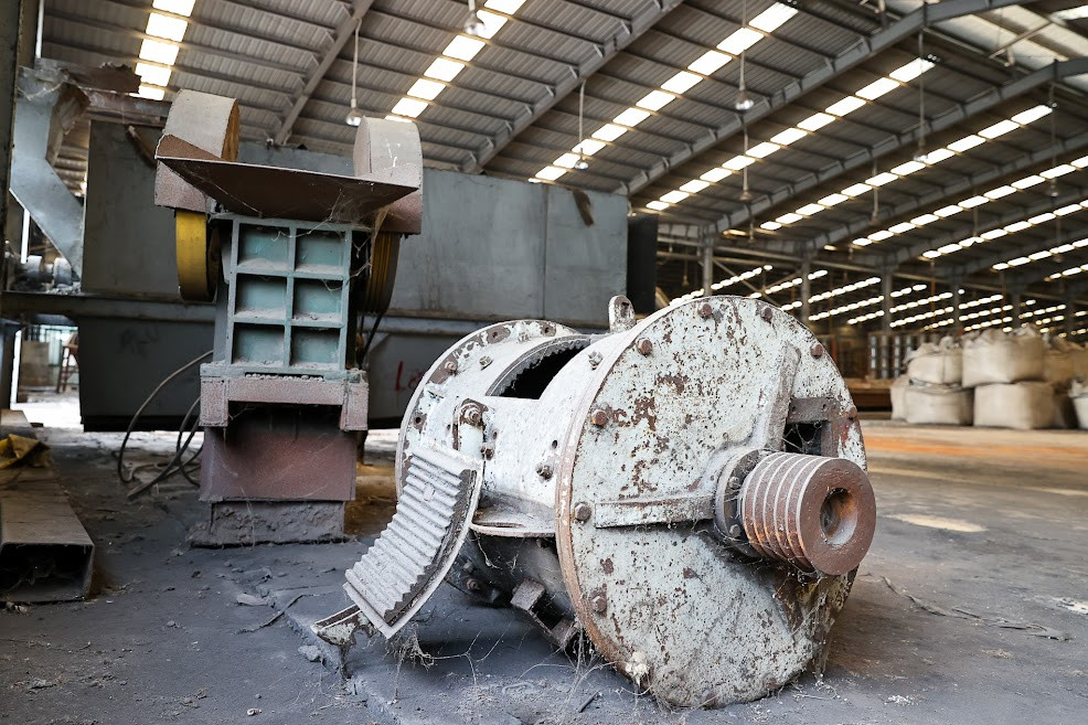 Thủ tướng kiểm tra thực địa nhà máy luyện kim ngừng hoạt động gần 10 năm