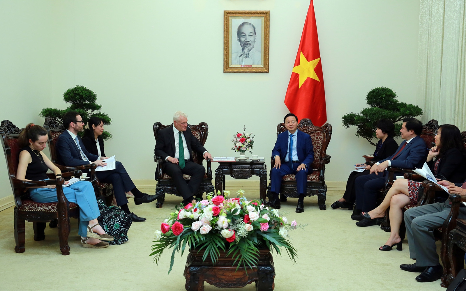 Việt Nam mong muốn Vương quốc Anh chia sẻ kinh nghiệm phát triển năng lượng tái tạo