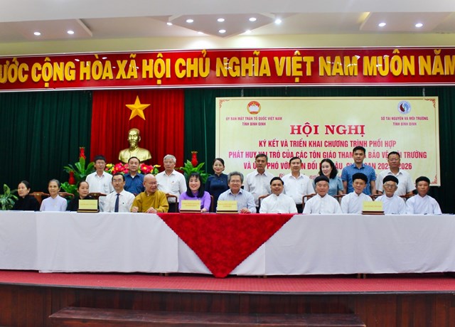 Bình Định: Hội nghị ký kết các tôn giáo tham gia bảo vệ môi trường và ứng phó với biến đổi khí hậu