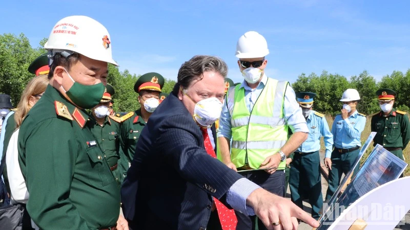 Tăng vốn xử lý ô nhiễm dioxin khu vực sân bay Biên Hòa lên 430 triệu USD