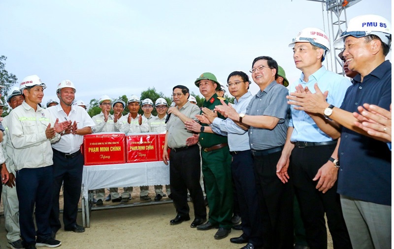 Bình Định: Đảm bảo tiến độ giải phóng mặt bằng, nguồn cung vật liệu cho cao tốc