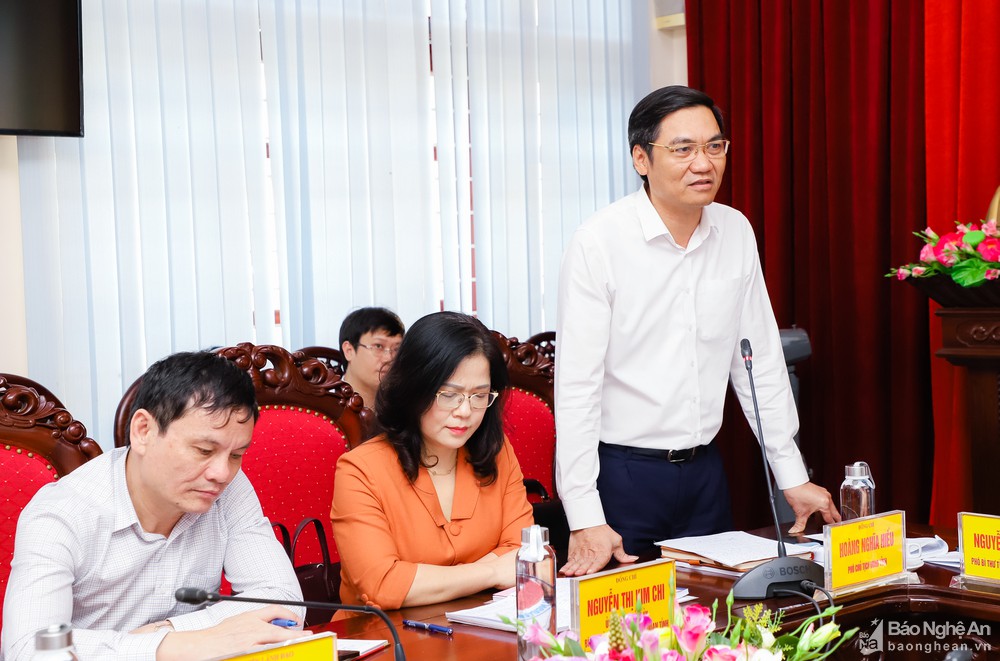 Nghệ An: Chủ tịch UBND tỉnh Nguyễn Đức Trung làm việc với Sở Tài nguyên và Môi trường