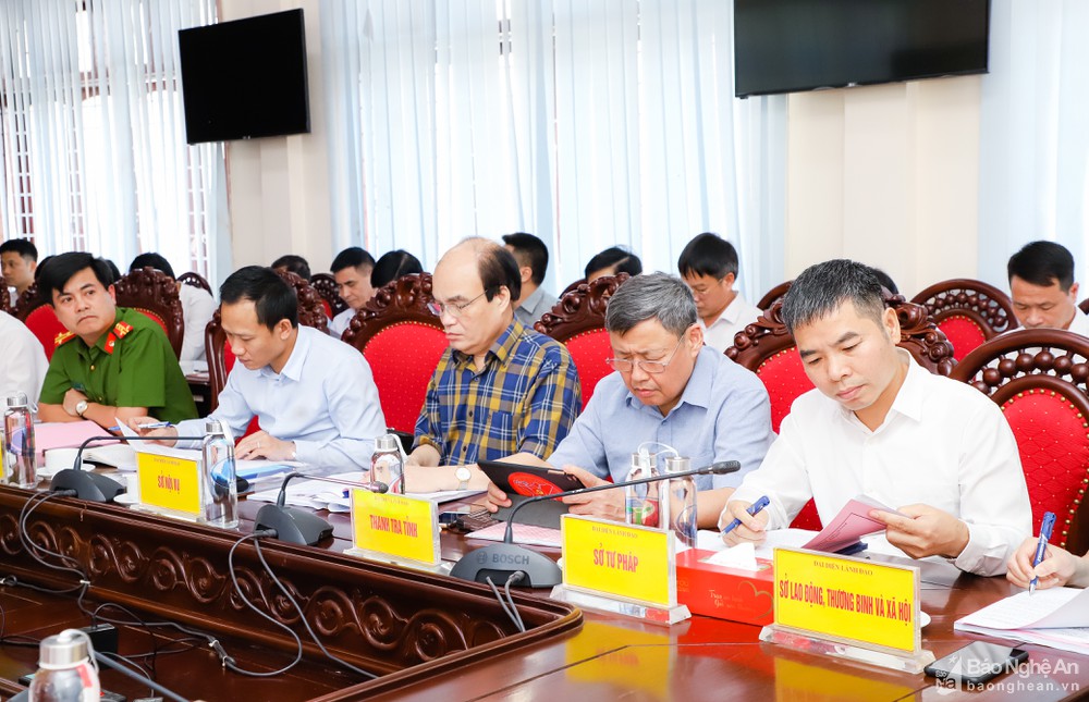 Nghệ An: Chủ tịch UBND tỉnh Nguyễn Đức Trung làm việc với Sở Tài nguyên và Môi trường