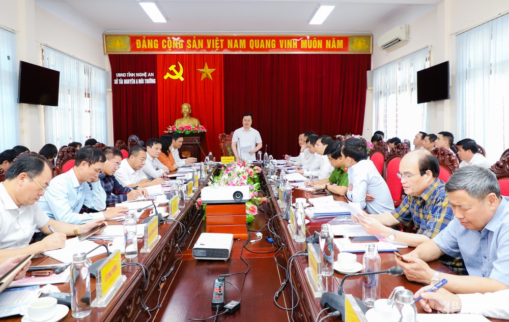 Nghệ An: Chủ tịch UBND tỉnh Nguyễn Đức Trung làm việc với Sở Tài nguyên và Môi trường