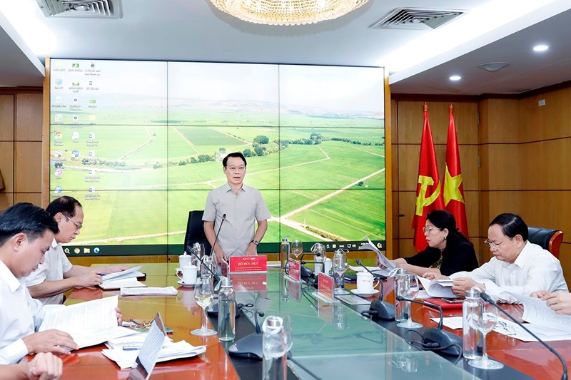 Tập trung đầu tư xây dựng chính sách pháp luật tạo động lực phát triển