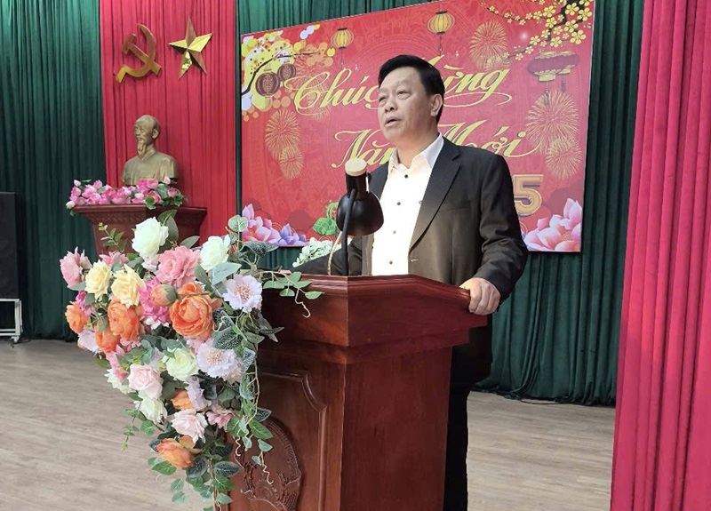 Công đoàn Bộ TN&MT chúc Tết đối tượng chính sách nhân dịp Tết Nguyên đán Ất Tỵ 2025