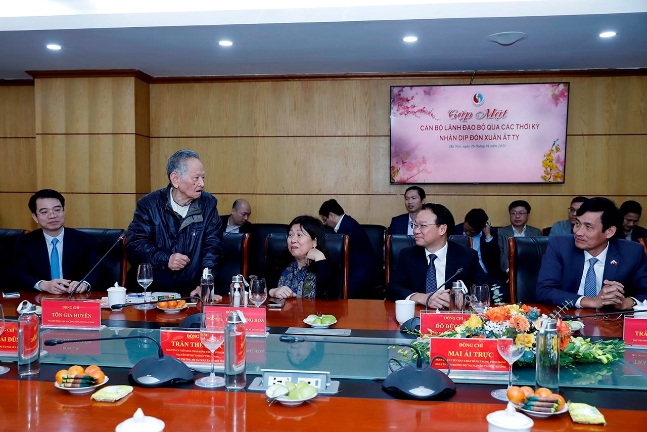 Phát huy truyền thống, đoàn kết đưa ngành TN&MT đóng góp vào sự phát triển bền vững của đất nước