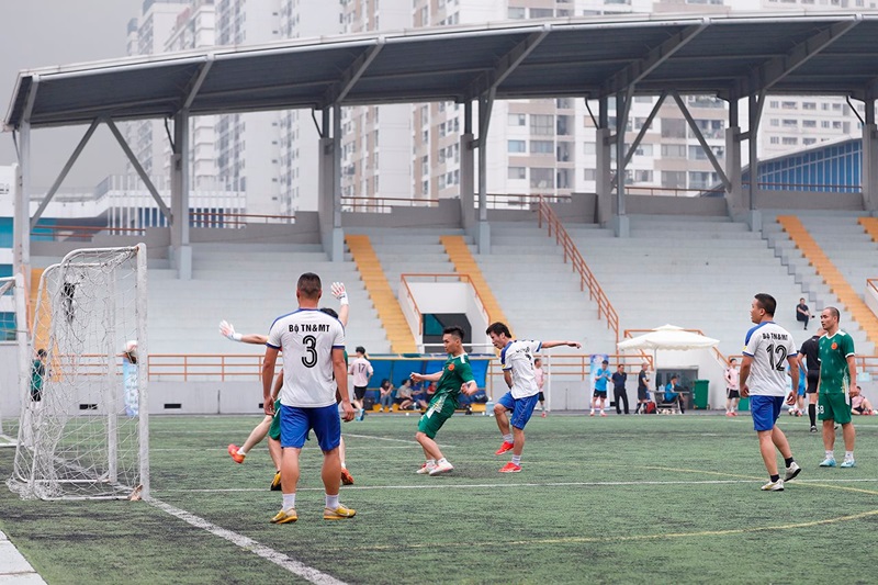 Đội bóng Bộ TN&MT đứng đầu bảng A tại Giải bóng đá công chức, viên chức, lao động năm 2024