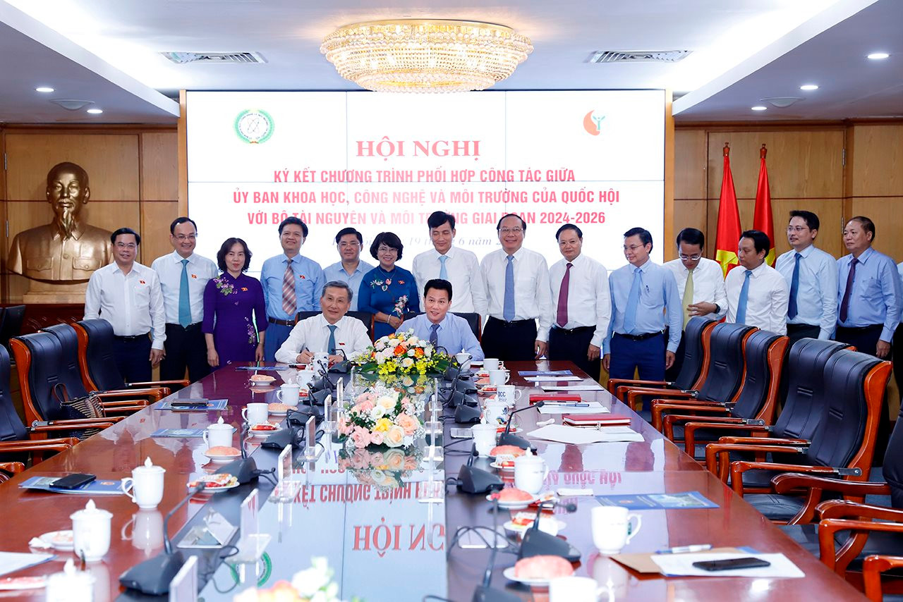Ký kết phối hợp toàn diện giữa Bộ Tài nguyên và Môi trường với Ủy ban Khoa học, Công nghệ và Môi trường của Quốc hội