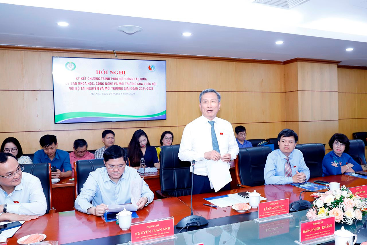 Ký kết phối hợp toàn diện giữa Bộ Tài nguyên và Môi trường với Ủy ban Khoa học, Công nghệ và Môi trường của Quốc hội